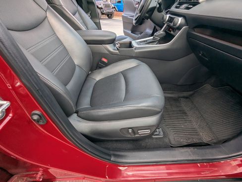 Used 2022 Toyota RAV4 Limited image 14
