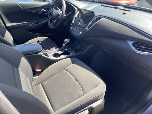 Used 2024 Chevrolet Malibu LS FWD image 19