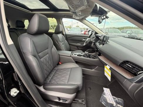 New 2026 Nissan Rogue Platinum w/ Platinum Premium Package image 19