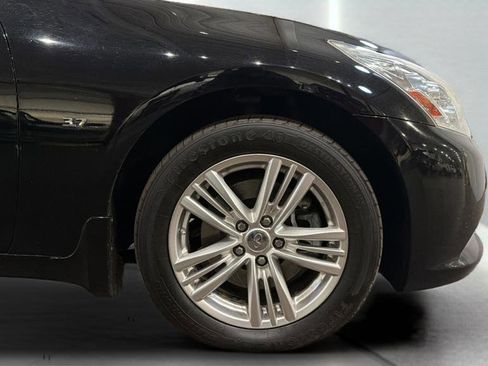 Used 2015 INFINITI Q40 AWD w/ Navigation Package image 34