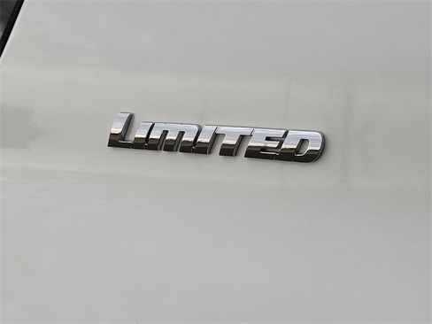 Used 2022 Toyota 4Runner Limited image 8