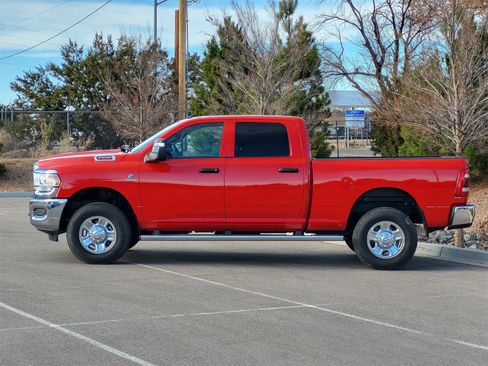 Used 2024 RAM 2500 Tradesman w/ Chrome Appearance Group image 4