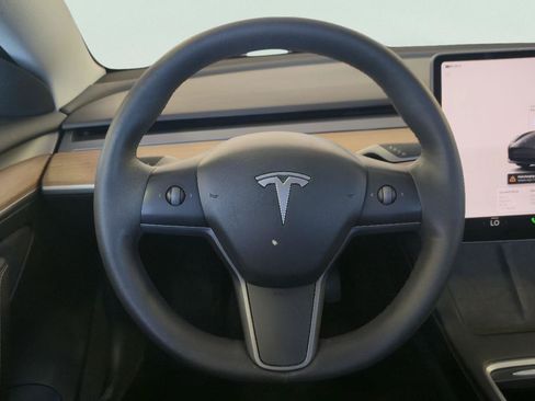 Used 2023 Tesla Model Y AWD image 14