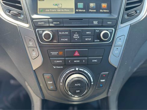 Used 2017 Hyundai Santa Fe Sport FWD image 12
