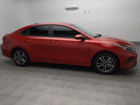 Used 2024 Kia Forte LXS FWD image 11