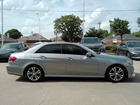 Used 2014 Mercedes-Benz E 250 BlueTEC Sedan image 5