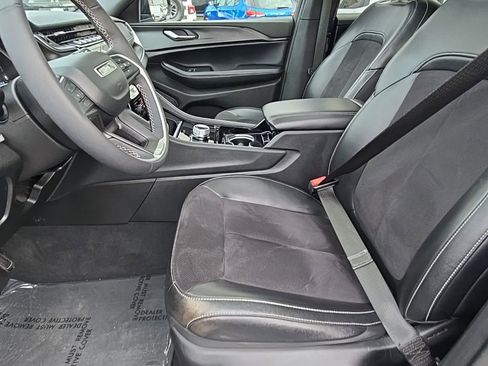 Certified 2023 Jeep Grand Cherokee L Laredo image 22