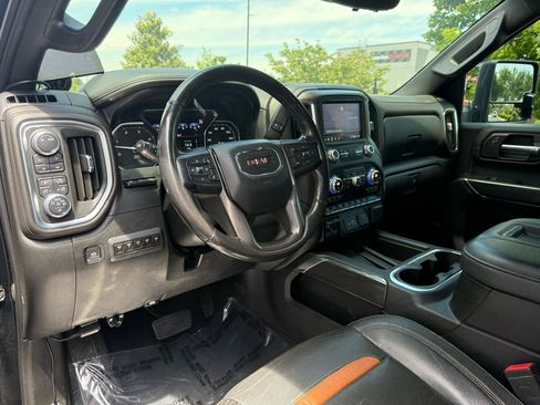 Used 2020 GMC Sierra 2500 AT4 w/ AT4 Premium Package AWD/4WD image 10