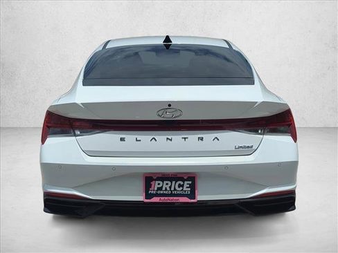 Used 2021 Hyundai Elantra Limited FWD image 6