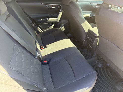 Certified 2023 Toyota RAV4 SE image 26