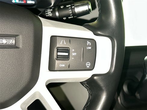 Used 2022 Land Rover Defender 110 X-Dynamic SE image 25