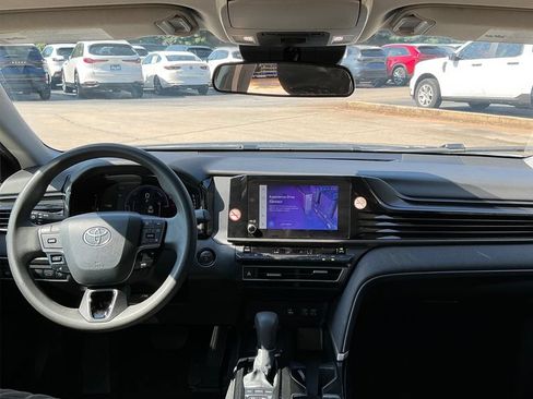 Used 2025 Toyota Camry LE FWD image 10