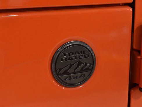 Used 2023 Jeep Wrangler Unlimited Sahara AWD/4WD image 33