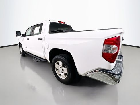 Used 2018 Toyota Tundra SR5 w/ SR5 Upgrade Package AWD/4WD image 6