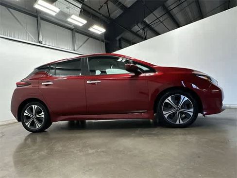 Used 2018 Nissan Leaf SV w/ SV All Weather Package image 3