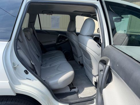 Used 2011 Toyota RAV4 Limited w/ Limited Extra Value Pkg AWD/4WD image 4