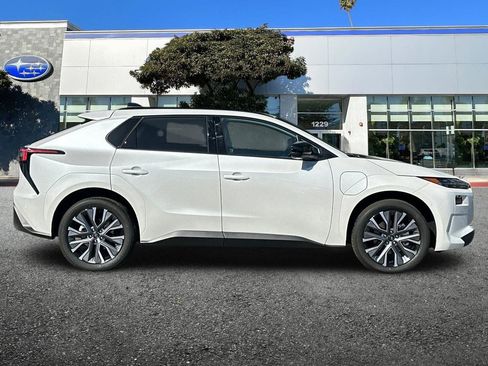 New 2026 Subaru Solterra AWD/4WD image 3