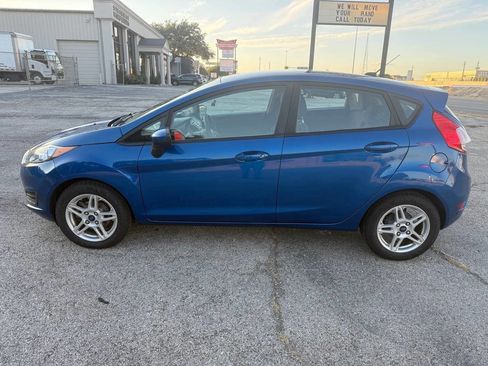 Used 2018 Ford Fiesta SE image 4