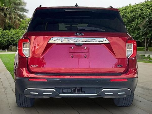 Used 2021 Ford Explorer XLT w/ Equipment Group 202A RWD image 3