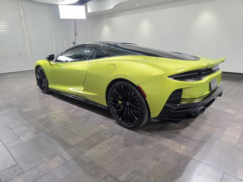 Used 2022 McLaren GT image 4