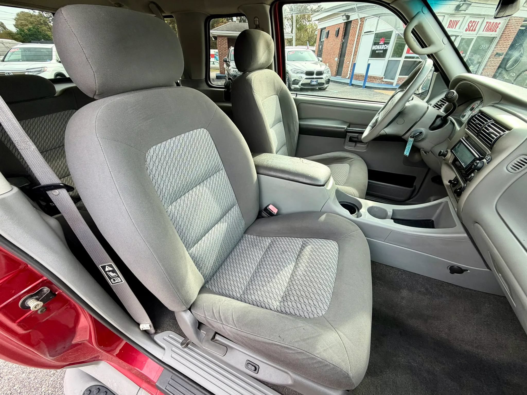 Used 2003 Ford Explorer RWD image 10