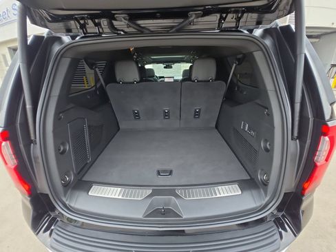 Certified 2025 GMC Yukon XL Denali w/ Sun & Power Step Package AWD/4WD image 23