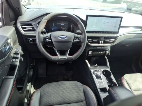 Used 2023 Ford Escape ST-Line w/ Tech Pack #1 FWD image 9
