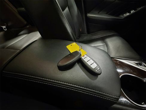 Used 2014 INFINITI Q50 Premium w/ Technology Package image 42