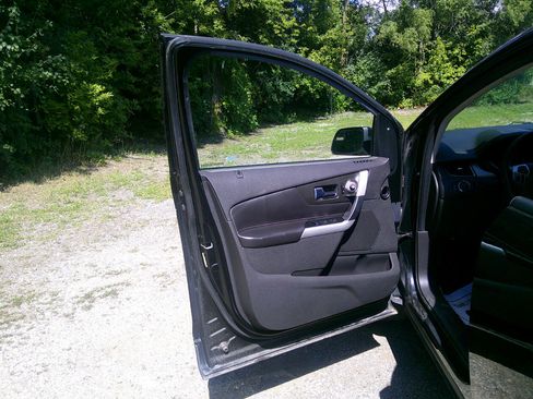 Used 2014 Ford Edge SEL w/ Equipment Group 205A image 17