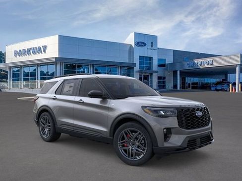 New 2026 Ford Explorer ST-Line w/ ST-Line Street Pack image 7