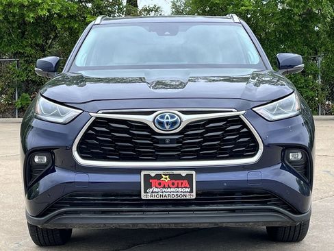 Used 2021 Toyota Highlander Limited AWD/4WD image 7