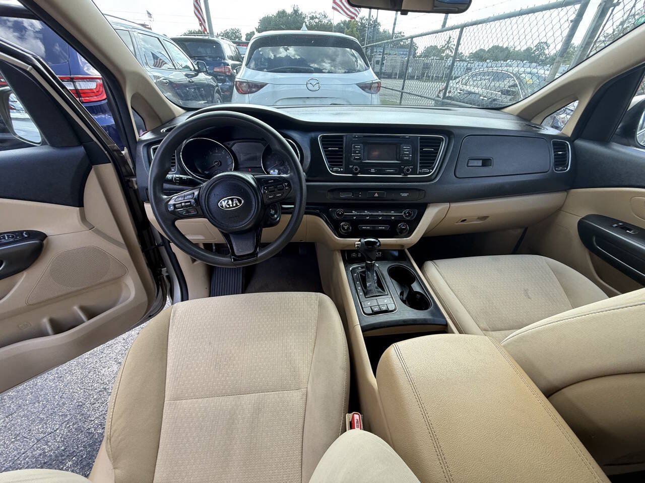 Used 2016 Kia Sedona LX w/ Option Group 020 FWD image 7