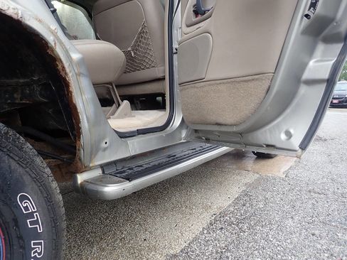 Used 1999 Chevrolet Tahoe Z71 w/ Preferred Equipment Group image 31