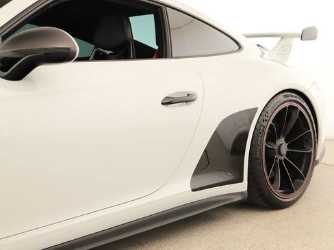 Used 2018 Porsche 911 GT3 RWD image 45