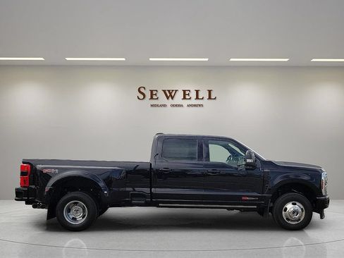 Used 2025 Ford F350 Platinum AWD/4WD image 6