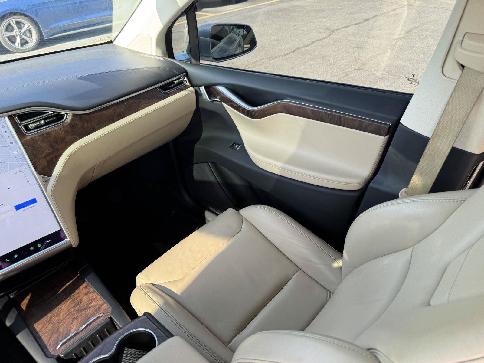 Used 2016 Tesla Model X 90D AWD/4WD image 36