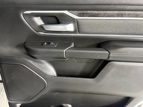Used 2023 RAM 1500 Big Horn AWD/4WD image 18