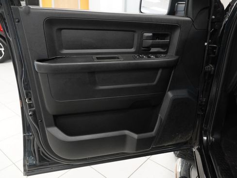 Used 2018 RAM 1500 Express w/ Express Value Package AWD/4WD image 16