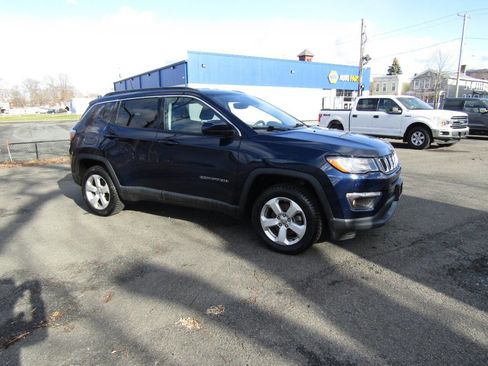 Used 2021 Jeep Compass Latitude image 9