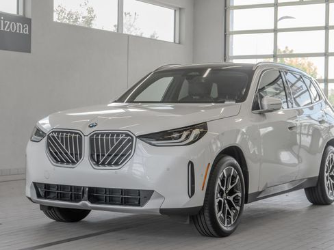 Used 2025 BMW X3 xDrive30i w/ M Sport Package AWD/4WD image 25