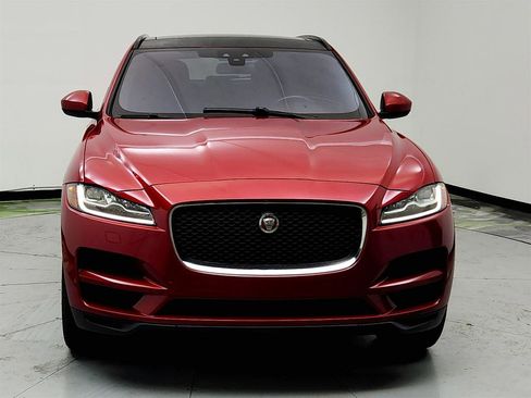Used 2018 Jaguar F-PACE Prestige image 2