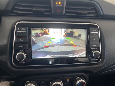 Used 2025 Nissan Versa S FWD image 59