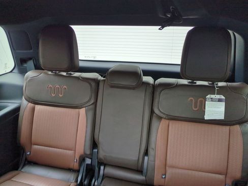 Used 2025 Ford Expedition King Ranch image 33