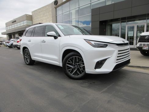 Used 2026 Lexus TX 350 AWD w/ Technology Package image 13