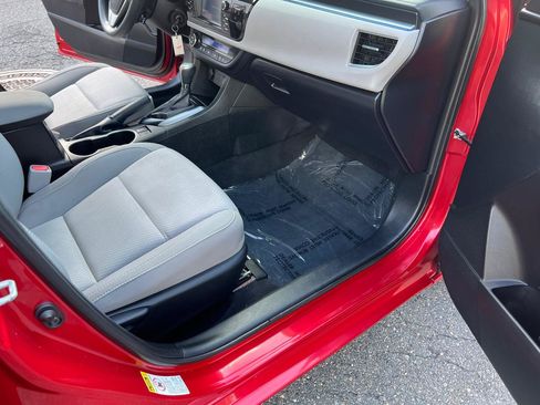 Used 2015 Toyota Corolla LE FWD image 17