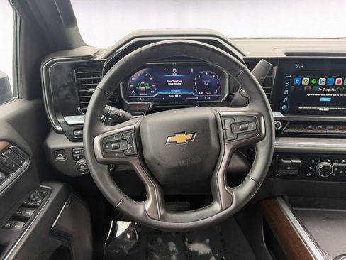 Used 2025 Chevrolet Silverado 2500 High Country w/ High Country Premium Package image 12