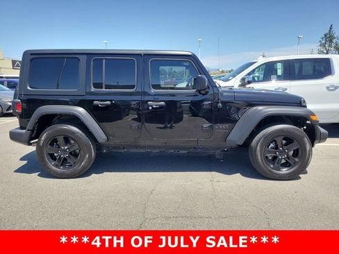 Used 2022 Jeep Wrangler Unlimited Sport AWD/4WD image 32