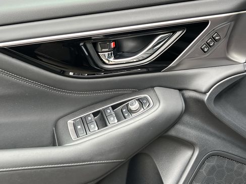 Used 2023 Subaru Outback Touring image 11