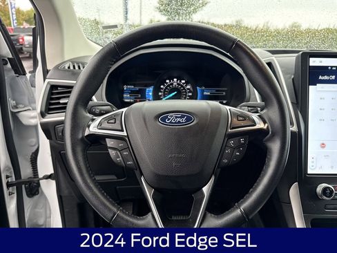 Used 2024 Ford Edge SEL image 17