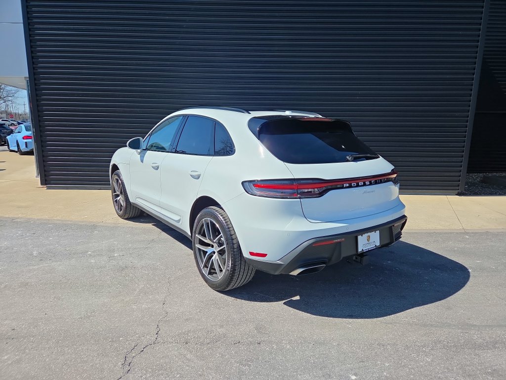 Certified 2026 Porsche Macan AWD/4WD image 6